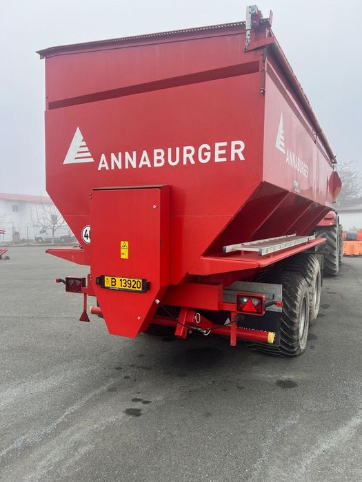 Remorca autoincarcatoare