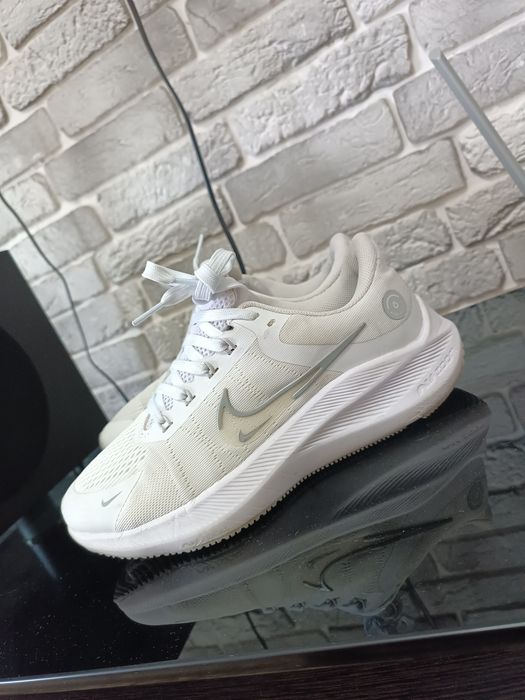 Оригинальные кроссовки Nike