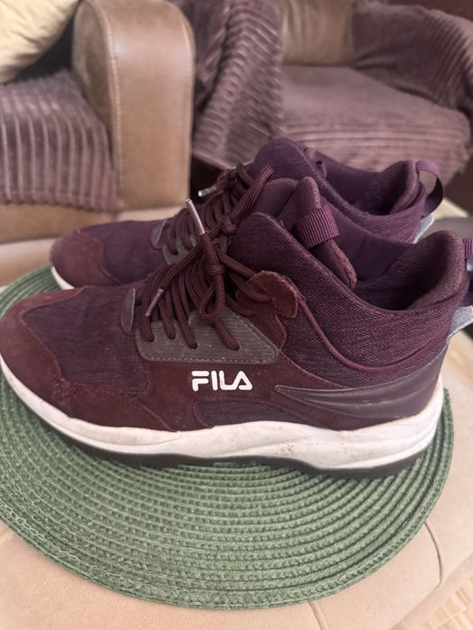 Обувь спортивная