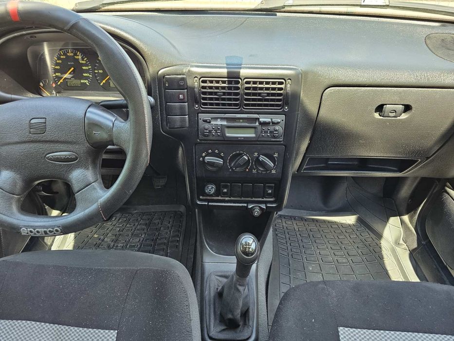 Продавам Seat Ibiza