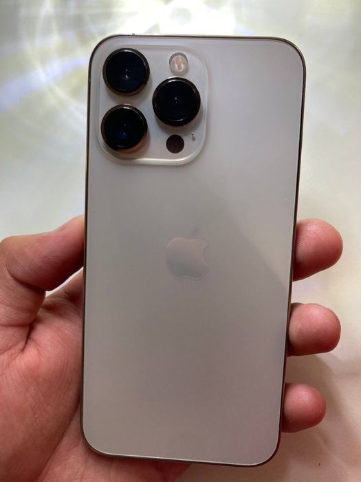 Iphone 13 pro gold