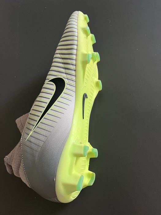 Бутонки с чорапче Nike