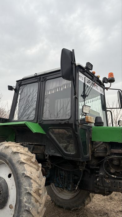 МТЗ беларус трактор