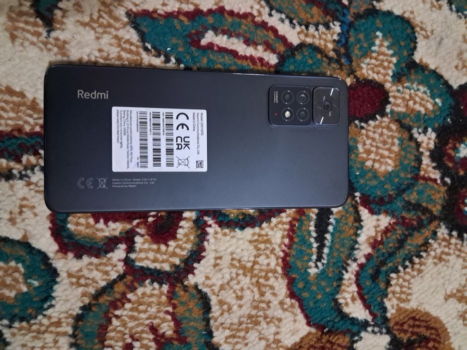 Продаю  свой телефон идеалное 11 про,коробка и документы тоже имеется,