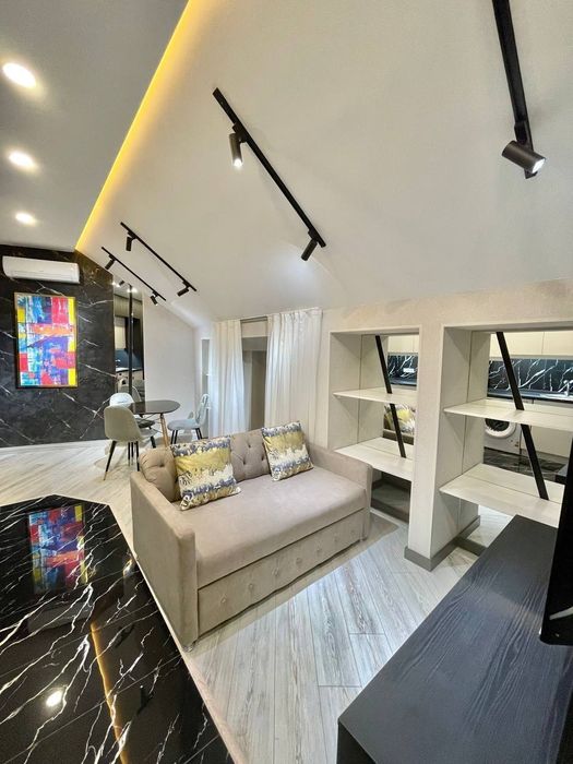 Сдается в аренду 2 комнатная на Ц2 Алайский со всеми удобствами.