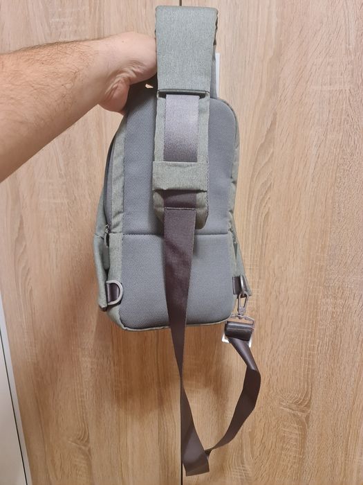XIAOMI MI CITY SLING Rucsac Light Grey, in stare buna, mic, incapator
