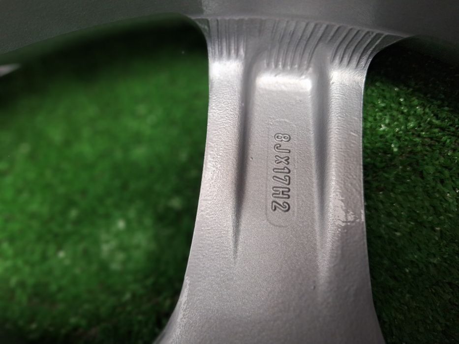 O.Z-Тойота-17цола-5/114,3-ЕТ-37:Ж-8