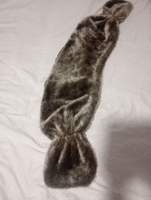 Кожена пухена яка