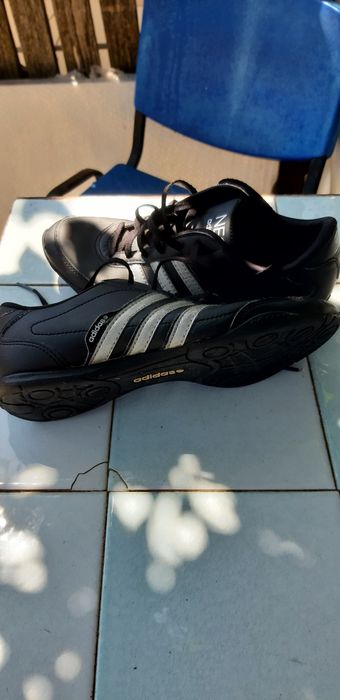 Vand adidași,teniși marinea 38!