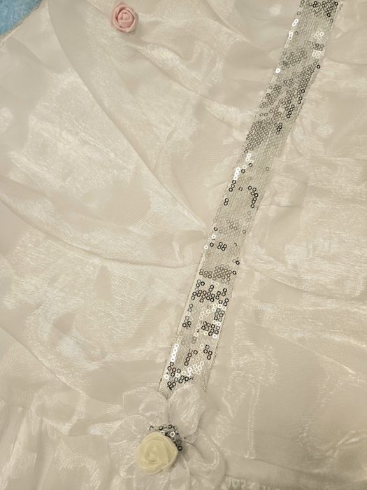 Платье  белое. Новогоднее.