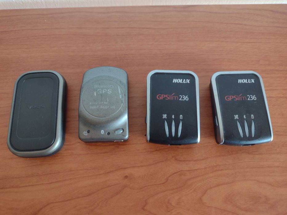 4 броя  Bluetooth GPS Track