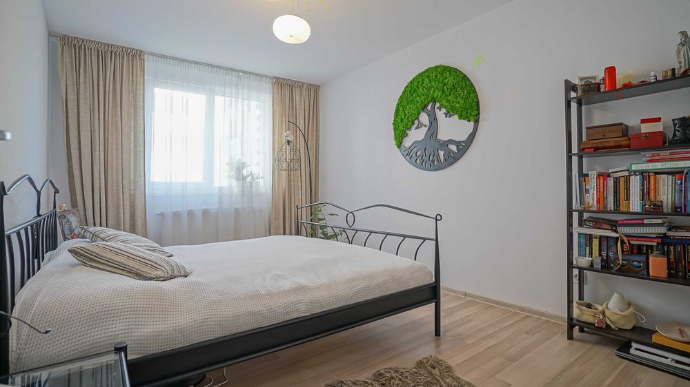 Inchiriere apartament 2 camere, ansamblu Urban Residence, vis-a-vis de Coresi.