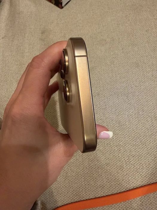 iPhone 16 Pro Desert Titanium