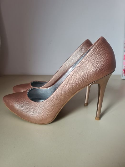 Pantofi toc stiletto