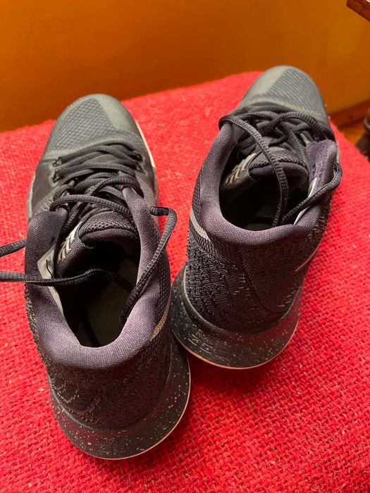 Nike Kyrie 3 – оригинални баскетболни обувки, EU 45