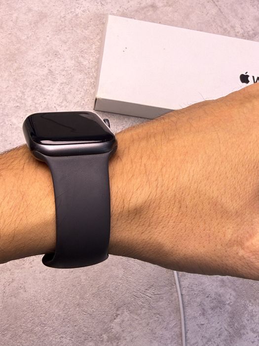 Apple Watch Series se 44мм