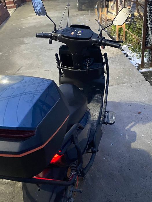 Skuter elektircheski