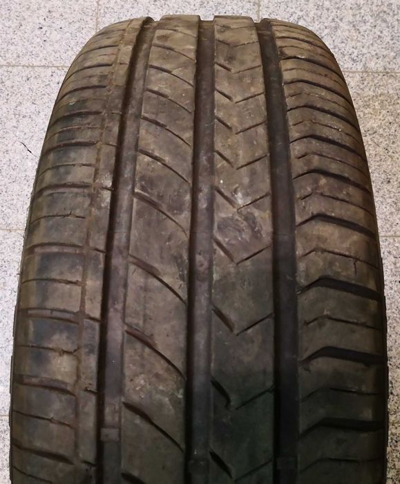 Четири броя единични летни гуми 205/60 R16 215/60 R16 215/55 R16
