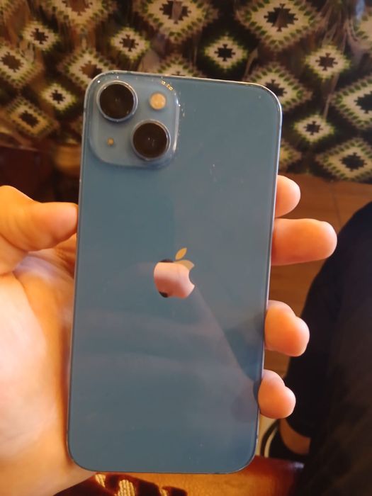 Айфон 13 в хорошем состоянии