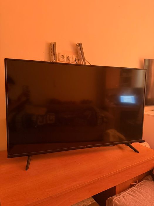 ТВ TСL Smart - 109 см