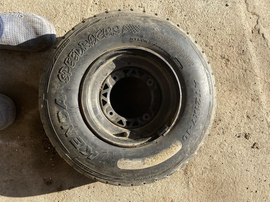 Vand cauciucuri ATV cu tot cu jante