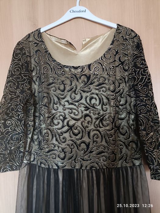 Продам нарядное платье