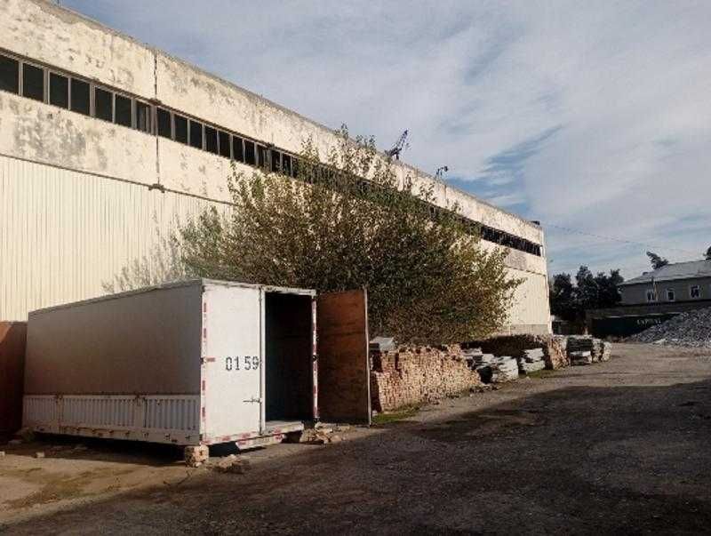 Qurilish mollari omborxonasi