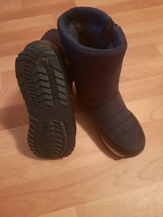 Продаю сапоги детские