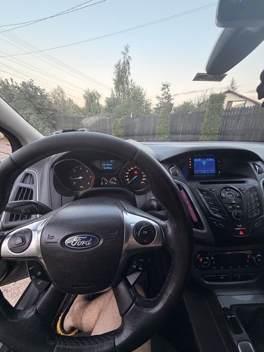 FORD Focus 2011 — imagine 2