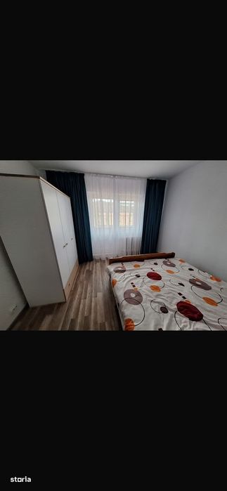 Apartament cu balcon și debara, aproape de facilități