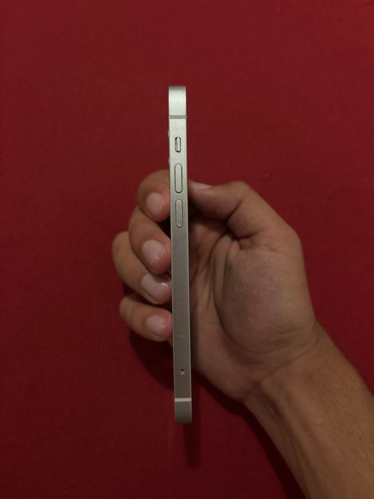 Vând urgent iPhone 12