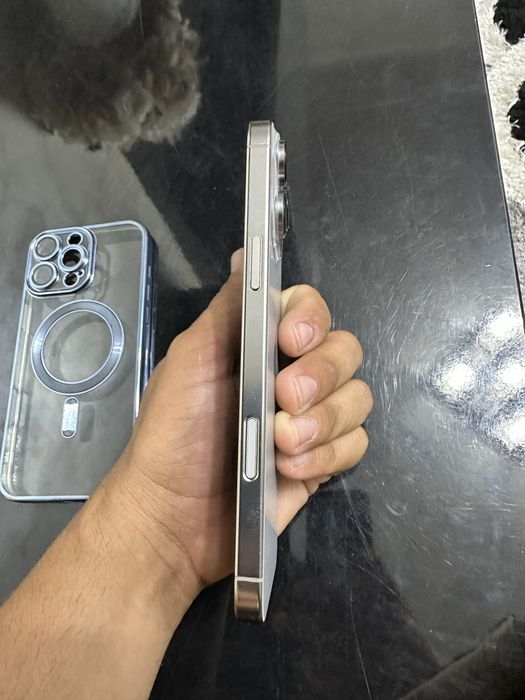 De vanzare iphone 16 pro max