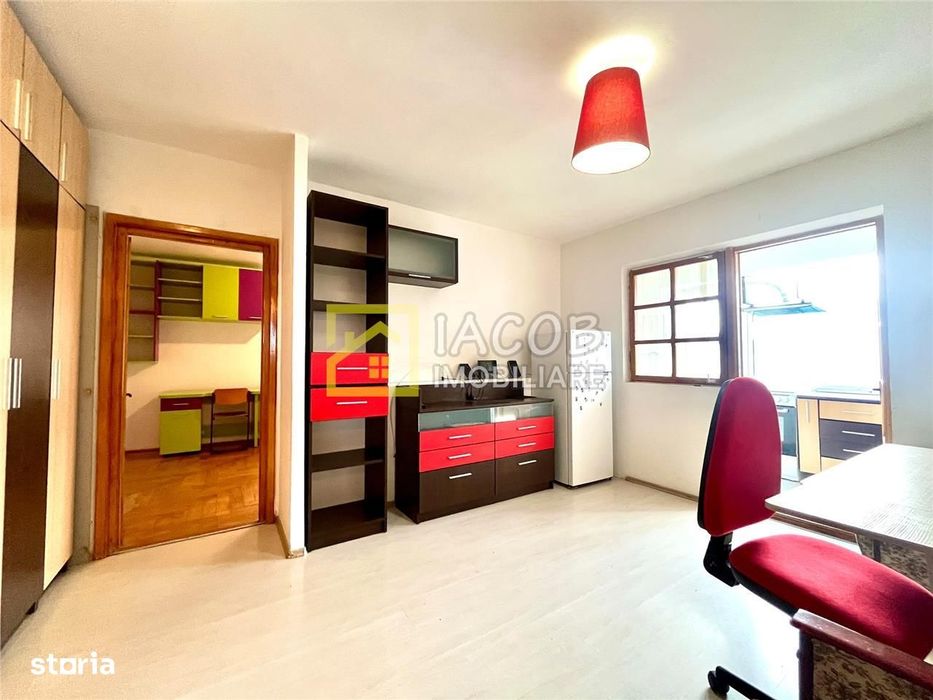 2 camere decomandate zona Stefan cel Mare Bacau