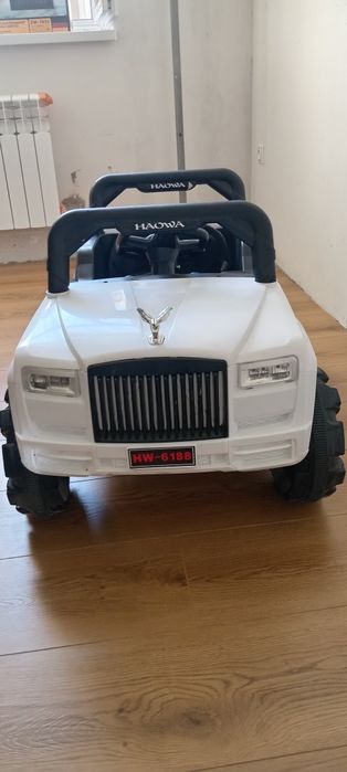 Автомобиль детский с пультом