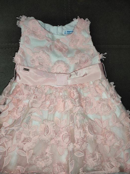 Официални роклички използвани за кръщенка