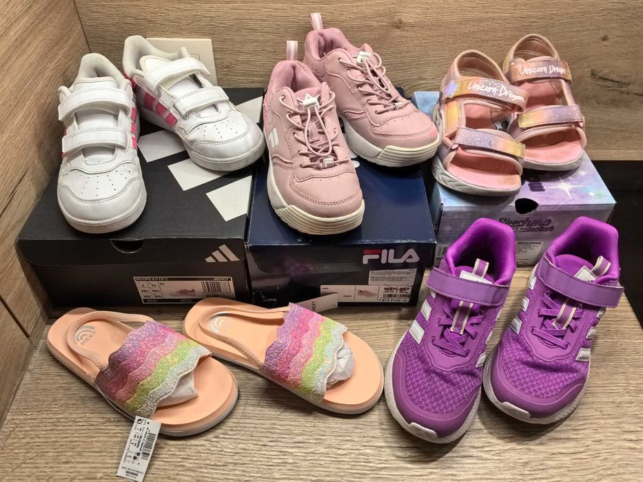 Обувки за госпожица Adidas, Fila, Next и Skechers