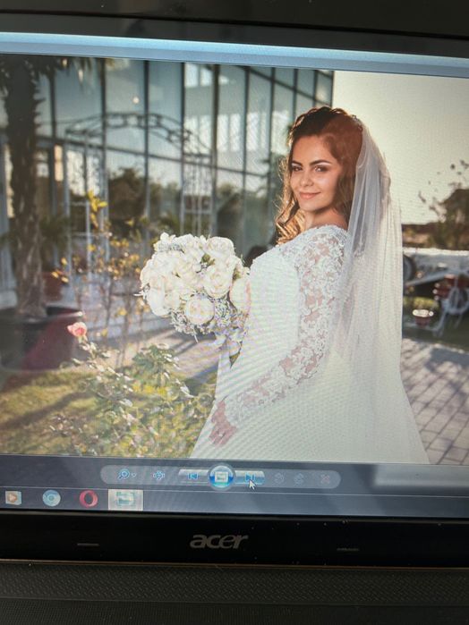 Rochie de mireasă cu trenă detașabilă