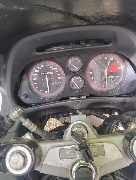 Продам мотоцикл Honda CBR 1000F