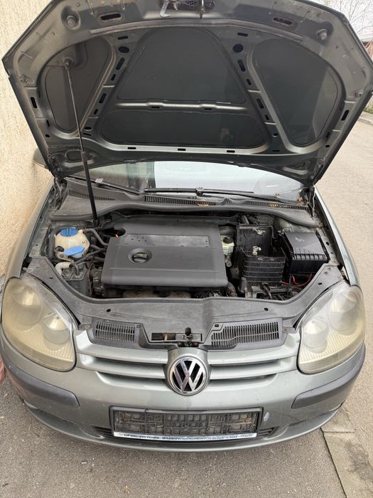 Golf 1.6 FSI dezmembrari