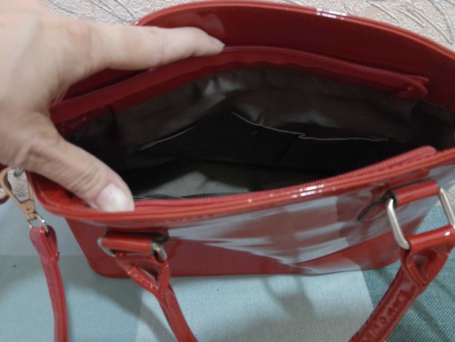 Сумка красная, для девушек