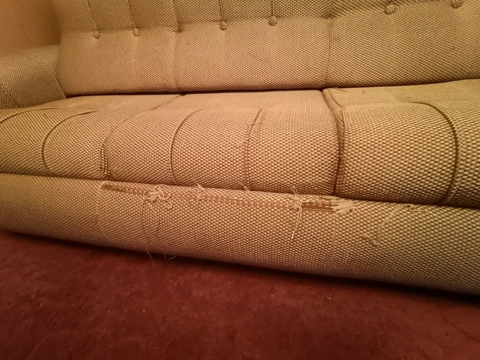 Диван, табуретки и фотьойли