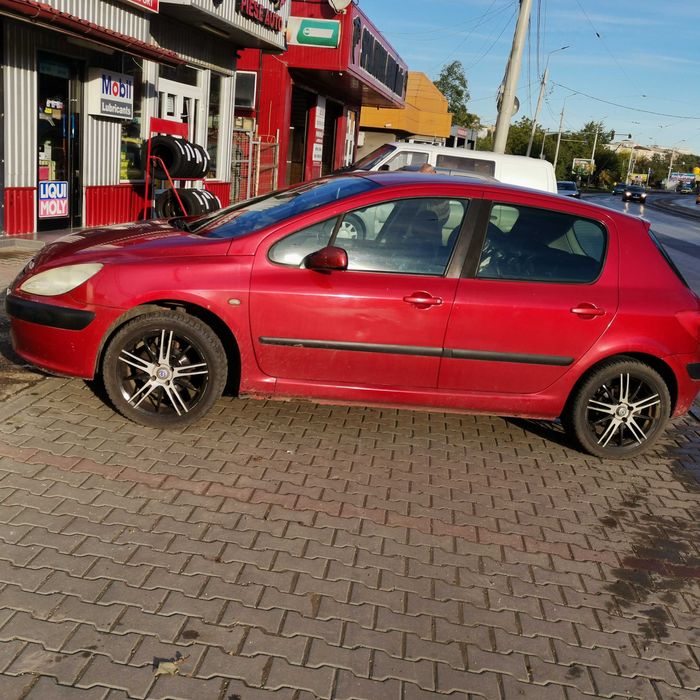 Vand Peugeot stare buna 307 Hatchback 1.4 16V benzina an fabricatie 2004