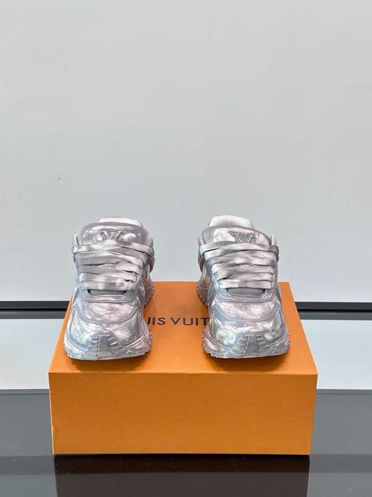 Adidasi Louis Vuitton Run Away Maxi Calitate Premium