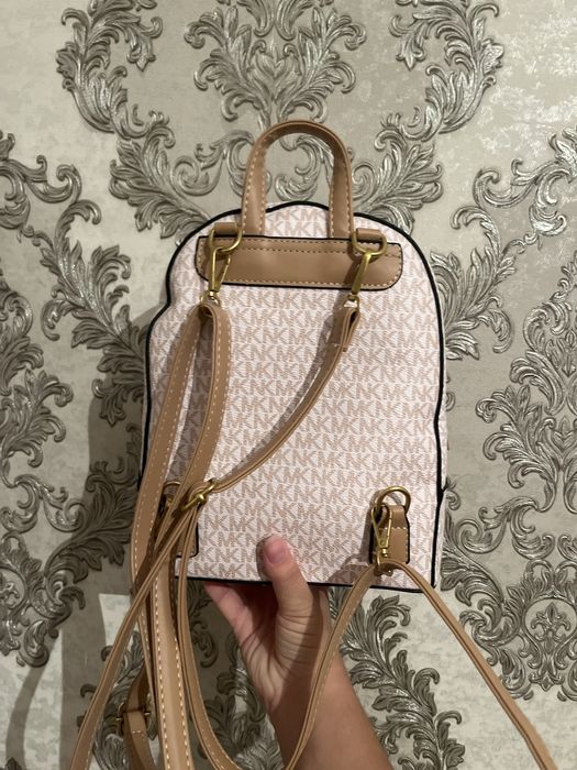 МК сумка белый цвет новый