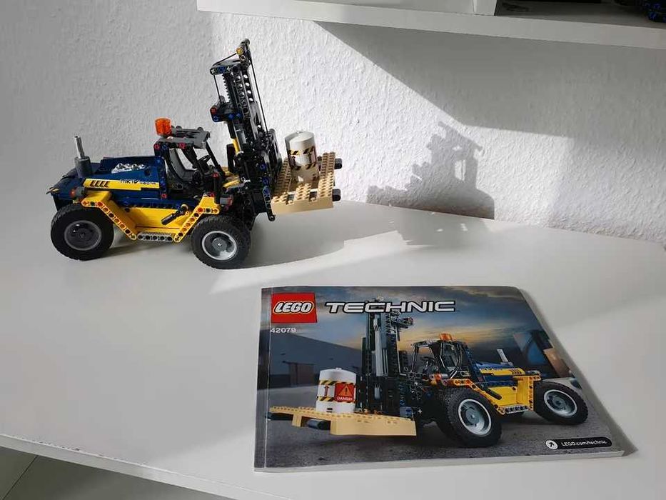 Lego Tehnic 42079: Heavy Duty Forklift