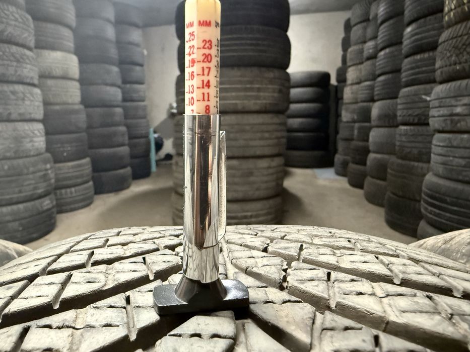 Goodyear 235/45/18
