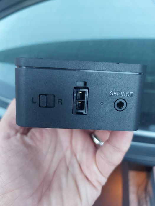 Virtually Invisible Bose.Bowers&Wilkins DM600 S3