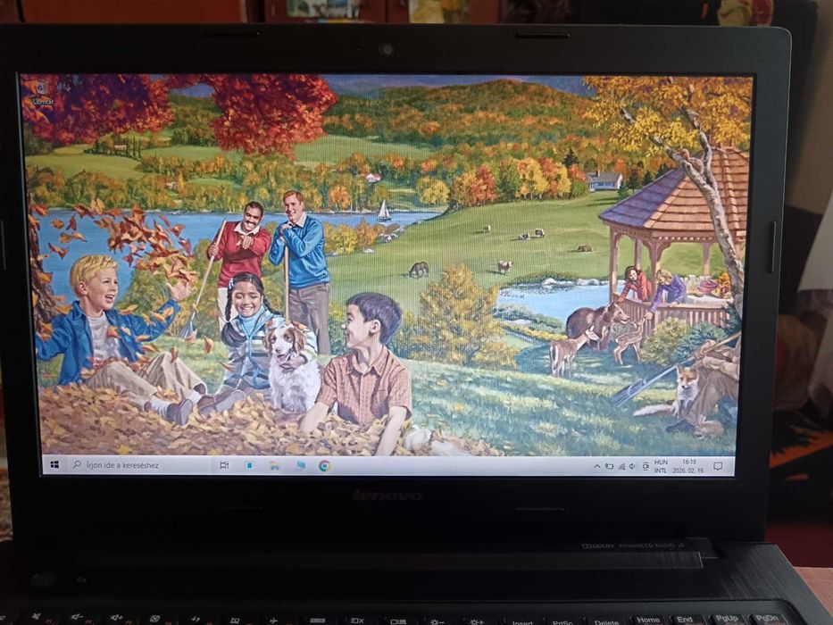 Laptop Lenovo,stare foarte bună,funcționează perfect + geantă inclusă.