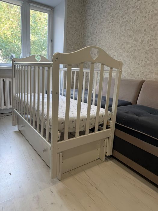 Продам кроватку детскую