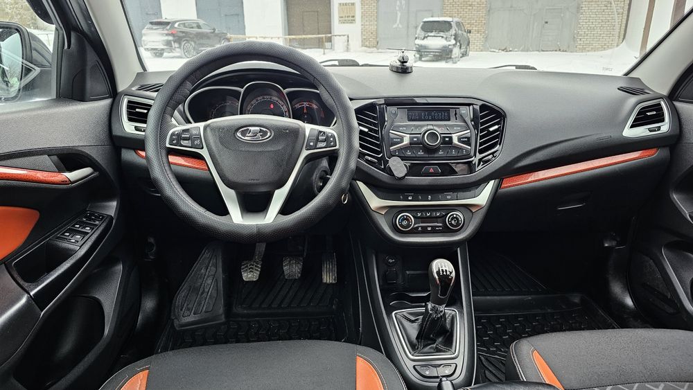 Продам Vesta SW Cross